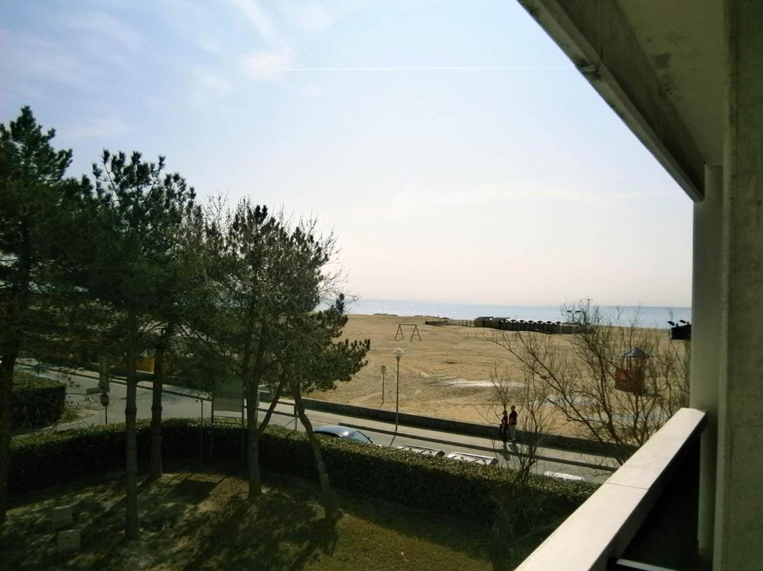 Condominio Columbus Bibione Exterior photo